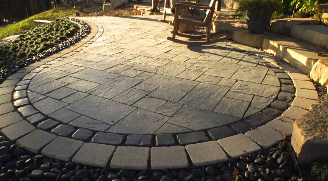 Circular decorative paver patio with professional hardscaping in Lynwood, CA